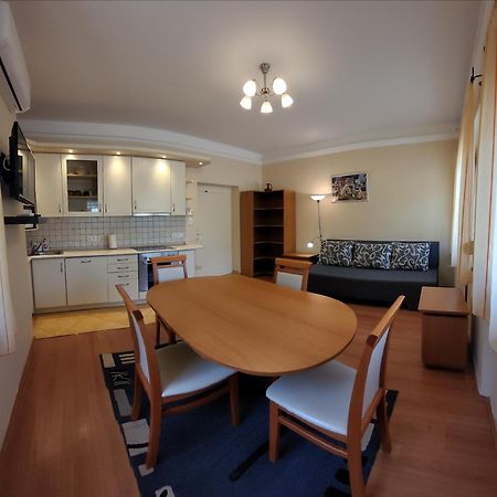 Frank Apartmanhaz Apartment Balatonboglár Екстериор снимка