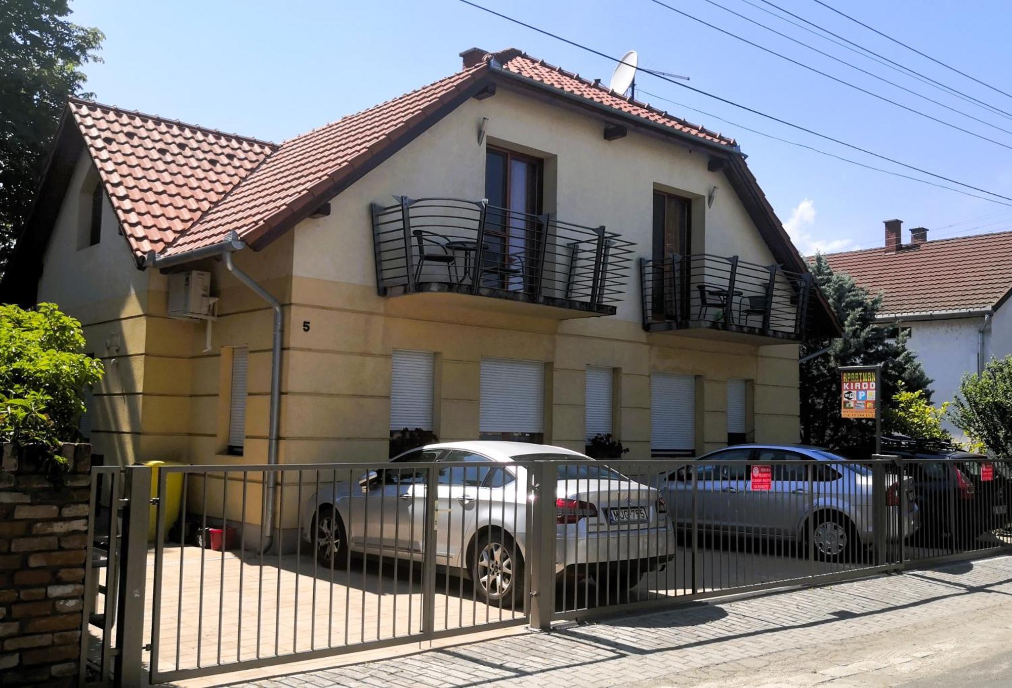 Frank Apartmanhaz Apartment Balatonboglár Екстериор снимка