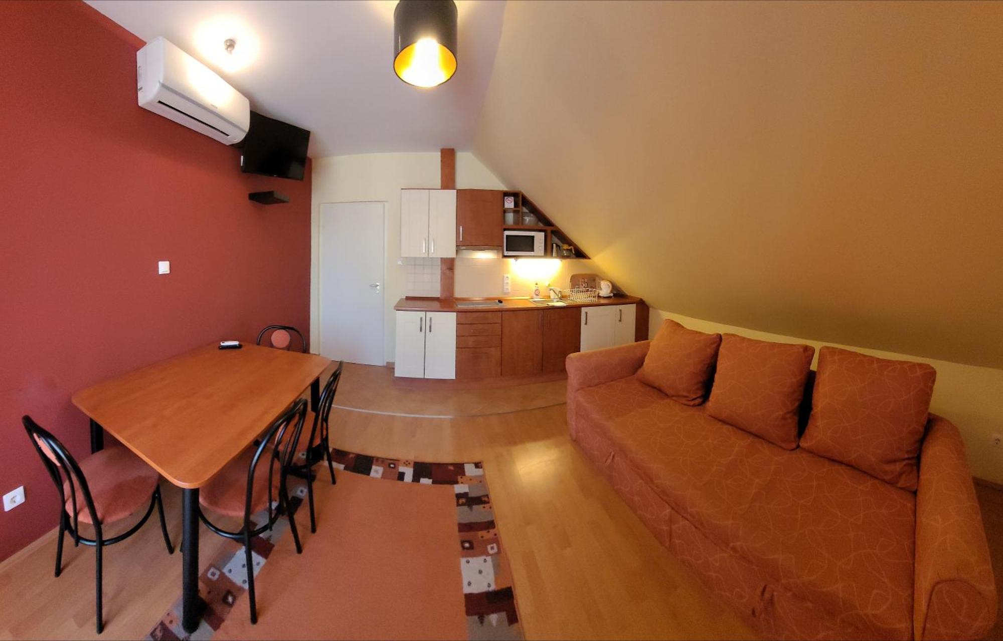 Frank Apartmanhaz Apartment Balatonboglár Екстериор снимка